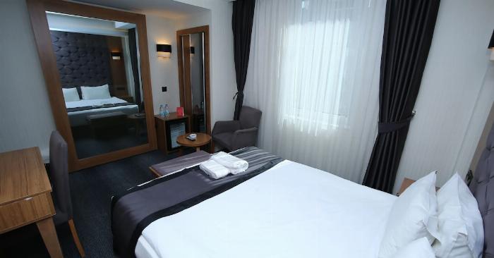 Ankara'daki en iyi sauna ve spa merkezini seçmek için hijyenik bir resepsiyon alanı