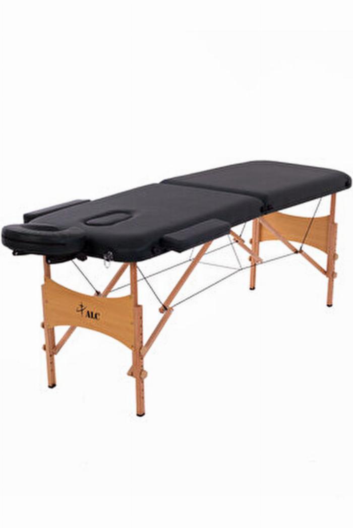 Antalya'da huzurlu bir spa merkezinde, profesyonel bir terapist tarafından yapılan rahatlatıcı bir sırt masajı anı. 