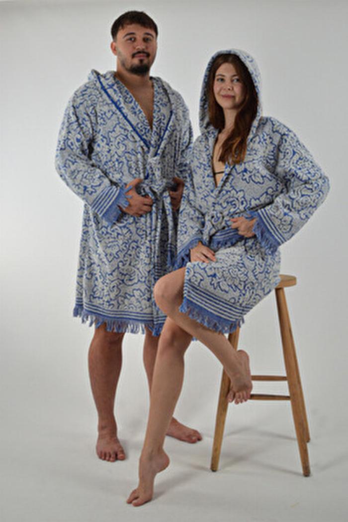 Denizli sauna hamam deneyimi için gerekli olan peştemal, havlu, sabun ve terlik gibi malzemeler.