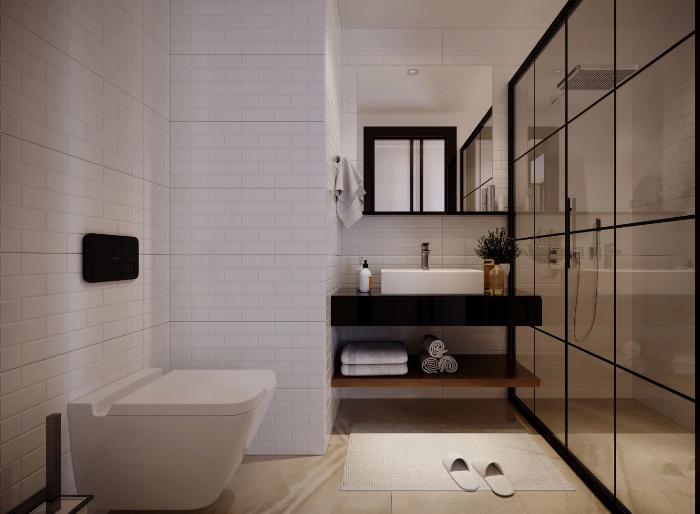 Antalya'da lüks bir spa merkezinde bulunan modern ahşap sauna kabininin iç görünümü